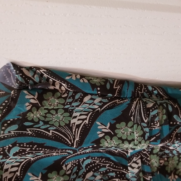 Loft Ladies Petite Top - Picture 2 of 5